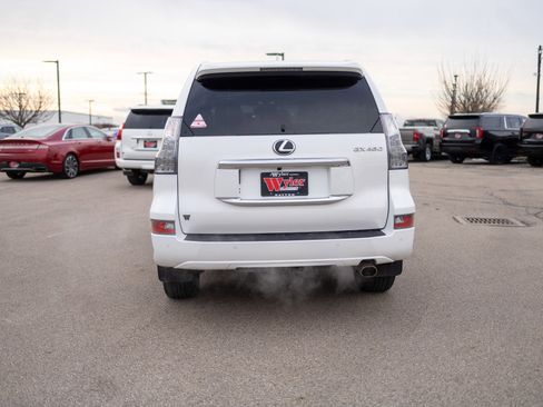 Used 2022 Lexus GX 460 Premium image 26