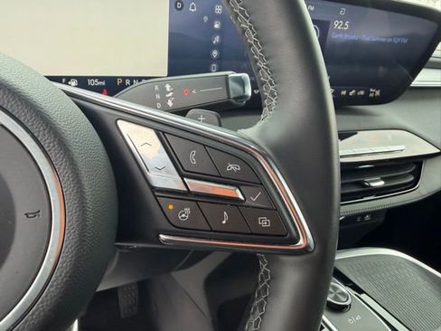 Used 2025 Buick Enclave Preferred image 27