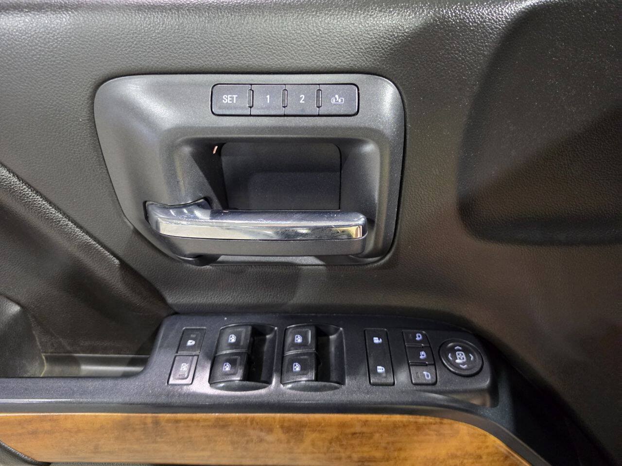 Used 2017 Chevrolet Silverado 1500 High Country AWD/4WD image 47