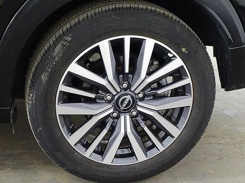 Used 2024 Nissan Kicks SV image 38