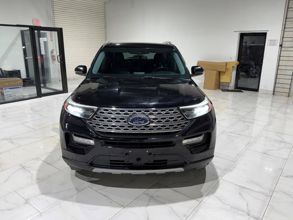 Used 2021 Ford Explorer Limited w/ Equipment Group 301A AWD/4WD image 2