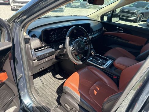 Used 2022 Kia Carnival SX Prestige FWD image 14