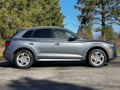 Used 2018 Audi Q5 2.0T Premium image 3