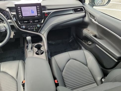 Used 2023 Toyota Camry SE FWD image 14