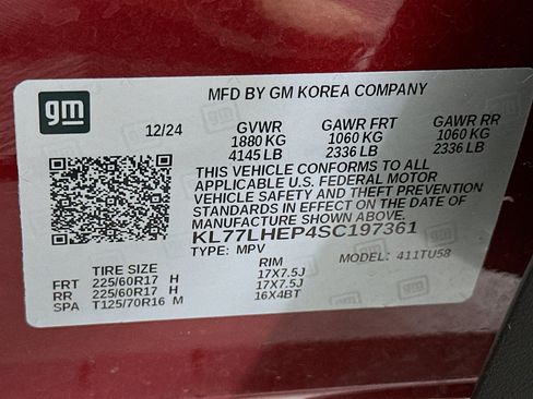 Used 2025 Chevrolet Trax LT FWD image 12