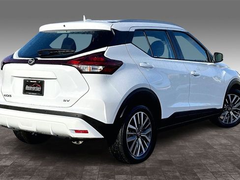 Used 2024 Nissan Kicks SV image 14