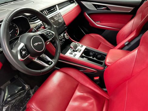 Used 2023 Jaguar F-PACE R-Dynamic S image 4