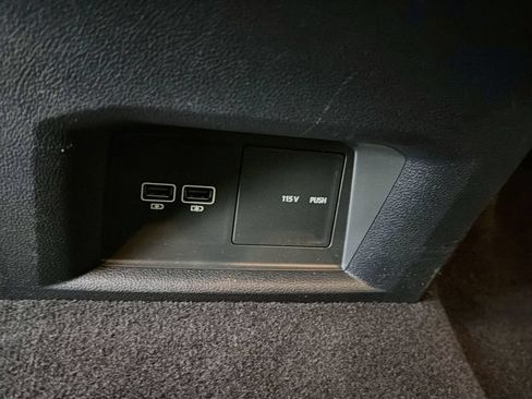 Used 2019 Volkswagen Atlas SEL R-Line FWD image 31