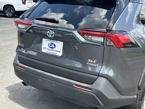 Used 2020 Toyota RAV4 XLE w/ Convenience Package AWD/4WD image 13