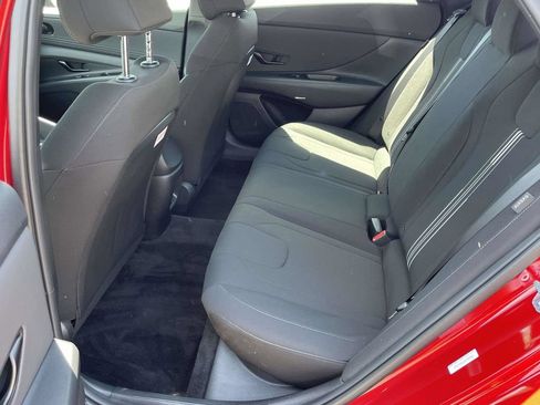 Used 2025 Hyundai Elantra Sport FWD image 7
