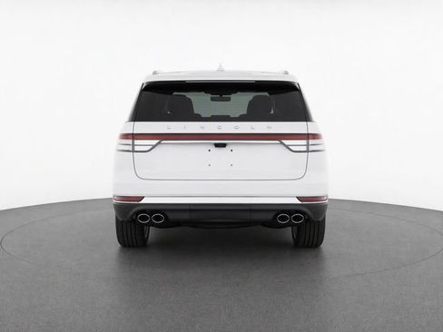 Used 2024 Lincoln Aviator Reserve w/ Equipment Group 201A AWD/4WD image 6
