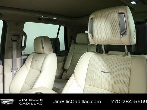 Used 2025 Cadillac Escalade Sport Platinum image 6