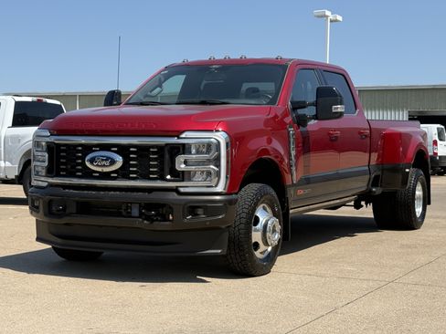 Used 2024 Ford F350 King Ranch AWD/4WD image 2