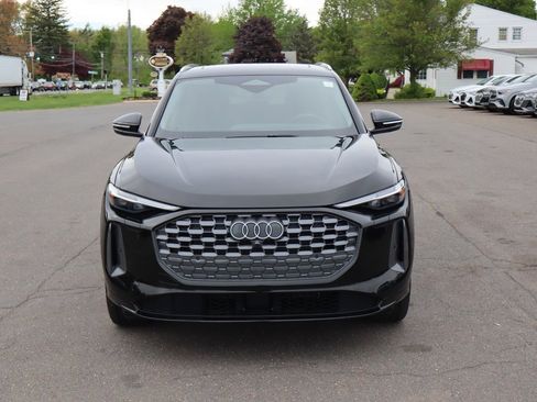 Used 2025 Audi Q5 Premium Plus w/ Premium Plus AWD/4WD image 2