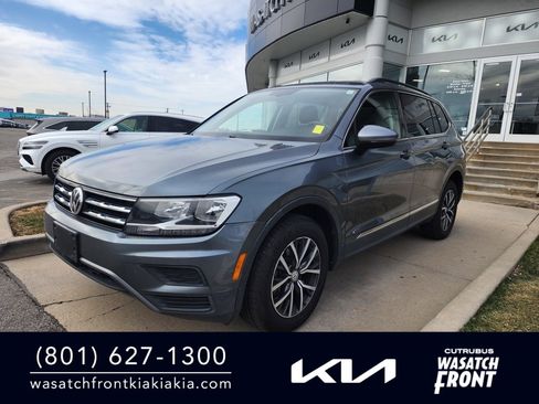 Used 2018 Volkswagen Tiguan SE image 1
