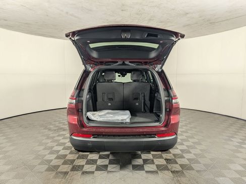 New 2025 Jeep Grand Cherokee L Limited w/ Black Appearance Package image 9