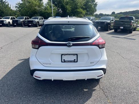 Used 2024 Nissan Kicks SV FWD image 6