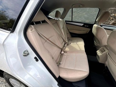 Used 2019 Subaru Outback 2.5i Premium image 25