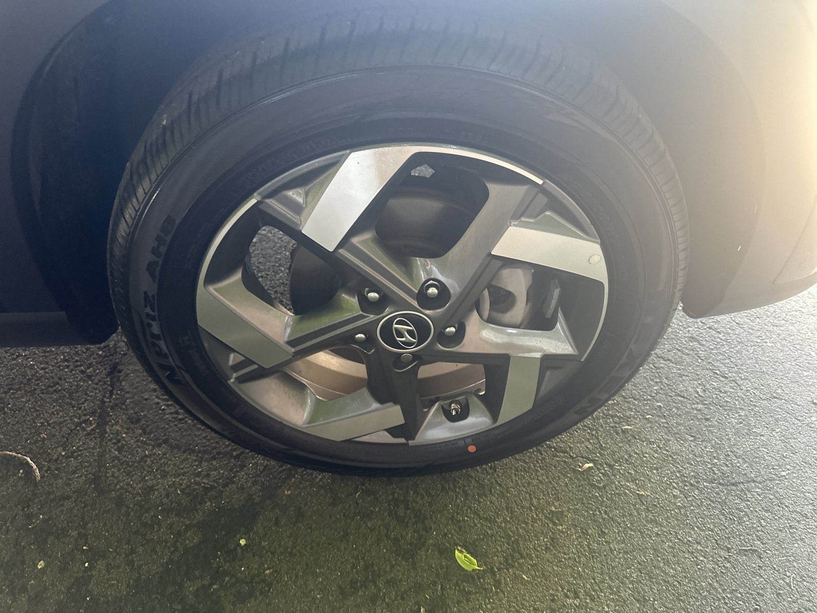 Used 2025 Hyundai Venue SEL FWD image 30