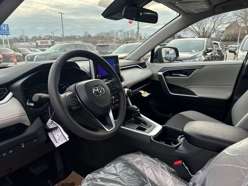 New 2025 Toyota RAV4 XLE image 16