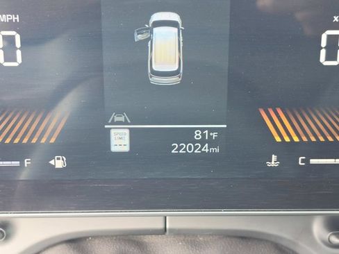 Used 2025 Kia Carnival EX FWD image 47