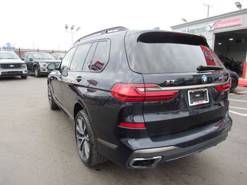 Used 2022 BMW X7 M50i w/ Dynamic Handling Package image 7