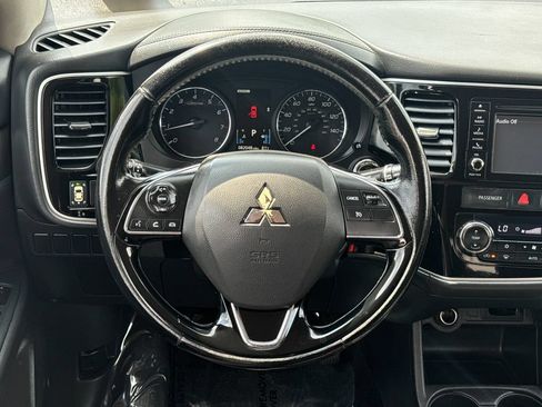 Used 2016 Mitsubishi Outlander SE AWD/4WD image 13