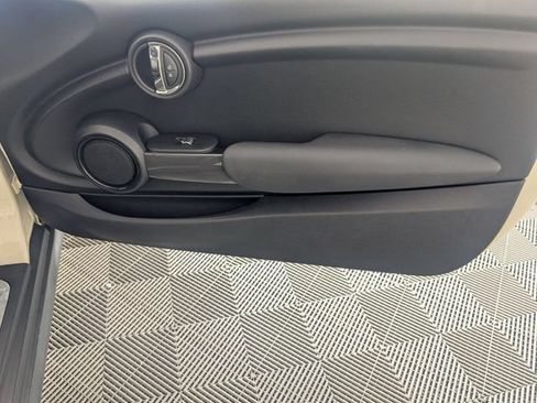 Used 2017 MINI Cooper 2-Door Hardtop FWD image 28