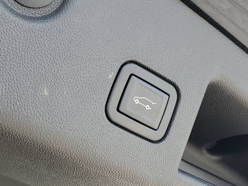 Used 2021 Chevrolet Equinox LT AWD/4WD image 31