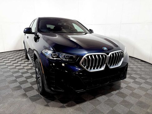 Used 2025 BMW X6 xDrive40i AWD/4WD image 2