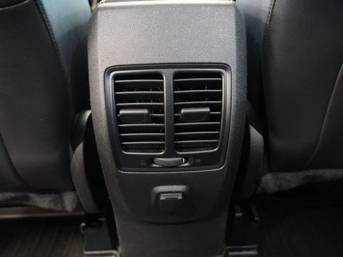 Used 2018 Ford Escape SEL image 30