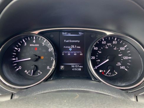 Used 2016 Nissan Rogue SV AWD/4WD image 15