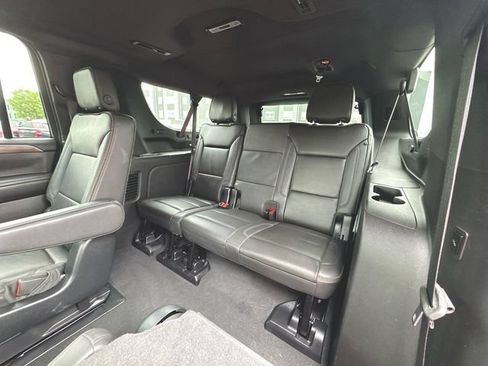 Used 2024 Chevrolet Suburban High Country w/ Advanced Technology Package AWD/4WD image 26