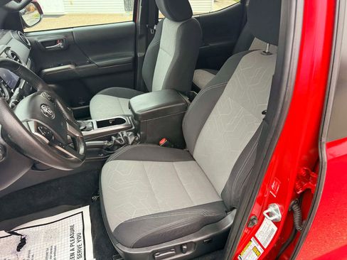 Used 2023 Toyota Tacoma TRD Sport w/ Advanced Technology Package image 12