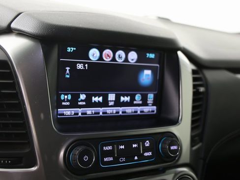 Used 2019 Chevrolet Tahoe LT w/ LT Signature Package image 5