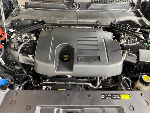 Used 2024 Land Rover Defender 110 X-Dynamic SE AWD/4WD image 25