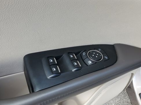 Used 2018 Lincoln MKX Select w/ Select Plus Package image 17