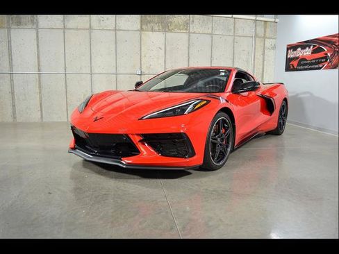 Used 2021 Chevrolet Corvette Stingray Preferred Cpe w/ Z51 Performance Package RWD image 4