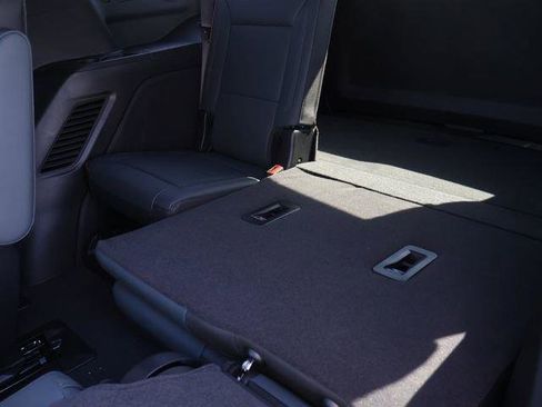 New 2026 GMC Yukon AT4 AWD/4WD image 14