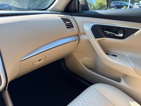Used 2016 Nissan Altima 2.5 SV FWD image 17