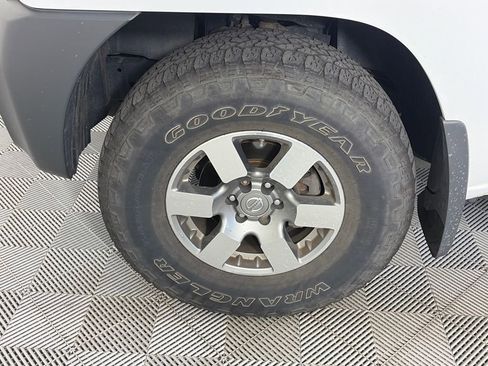 Used 2012 Nissan Xterra PRO-4X w/ Pro-4x Leather Pkg image 8