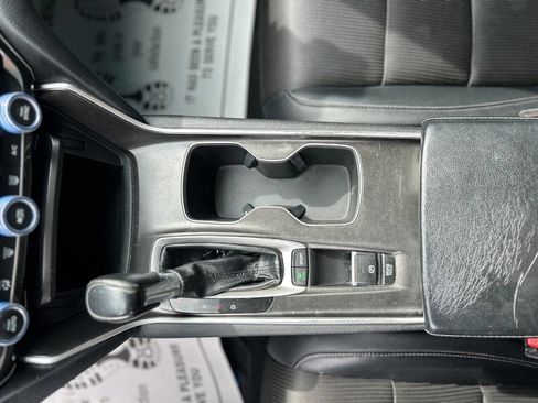 Used 2018 Honda Accord Sport image 14