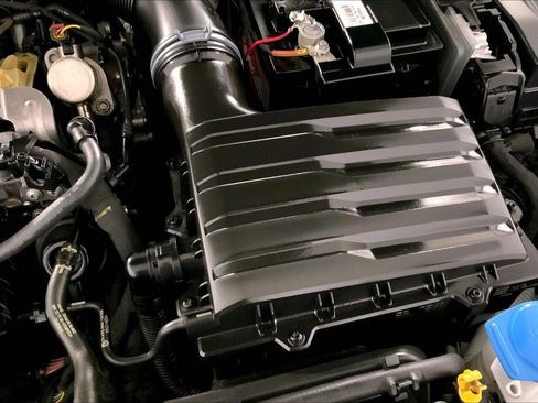 Used 2022 Volkswagen GTI SE image 31