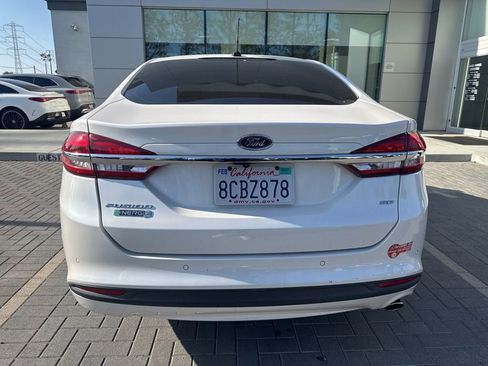 Used 2017 Ford Fusion Energi SE FWD image 6