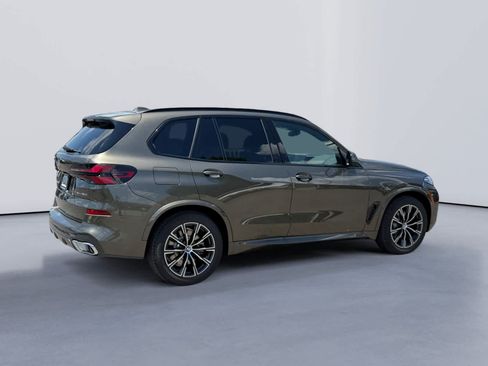 Used 2026 BMW X5 xDrive50e w/ M Sport Package AWD/4WD image 3