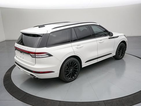 Used 2025 Lincoln Aviator Reserve w/ Equipment Group 201A AWD/4WD image 4