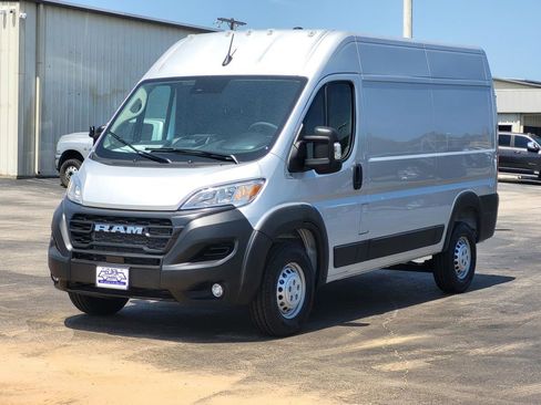 New 2025 RAM ProMaster 1500 w/ Convenience Group image 3