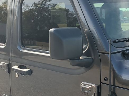 Used 2021 Jeep Wrangler Unlimited Sport image 10