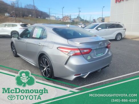 Used 2020 Toyota Camry SE image 9