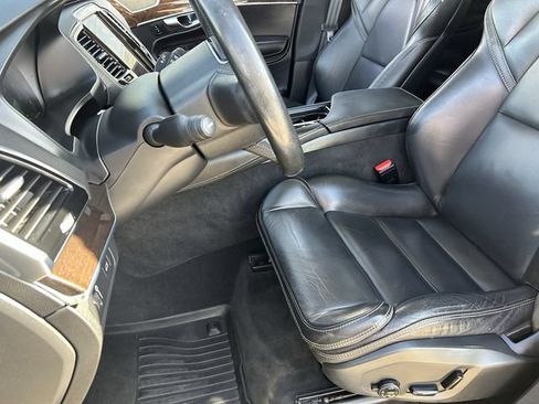 Used 2017 Volvo XC90 T6 Momentum w/ Vision Package AWD/4WD image 22